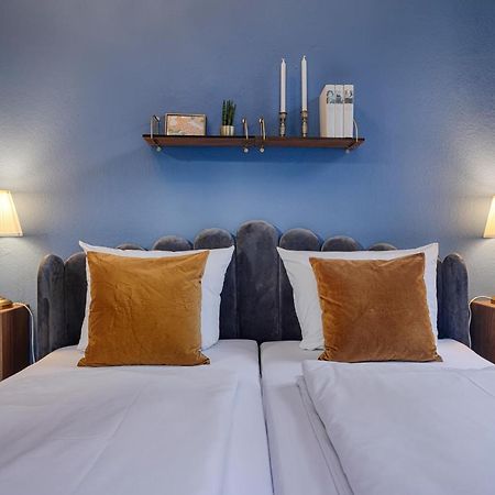 Homie Stay Am Marktplatz - Wohnen Im Historischen Balthasar-Neumann-Apartment 维尔茨堡 外观 照片