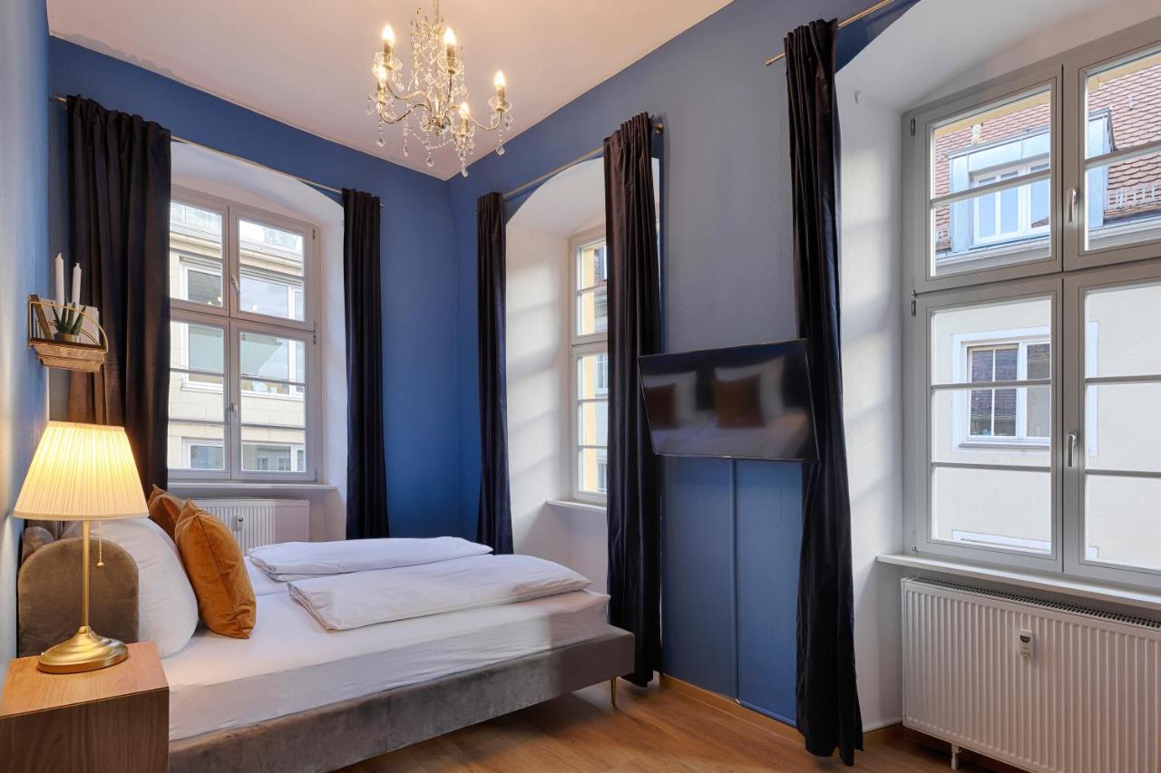 Homie Stay Am Marktplatz - Wohnen Im Historischen Balthasar-Neumann-Apartment 维尔茨堡 外观 照片