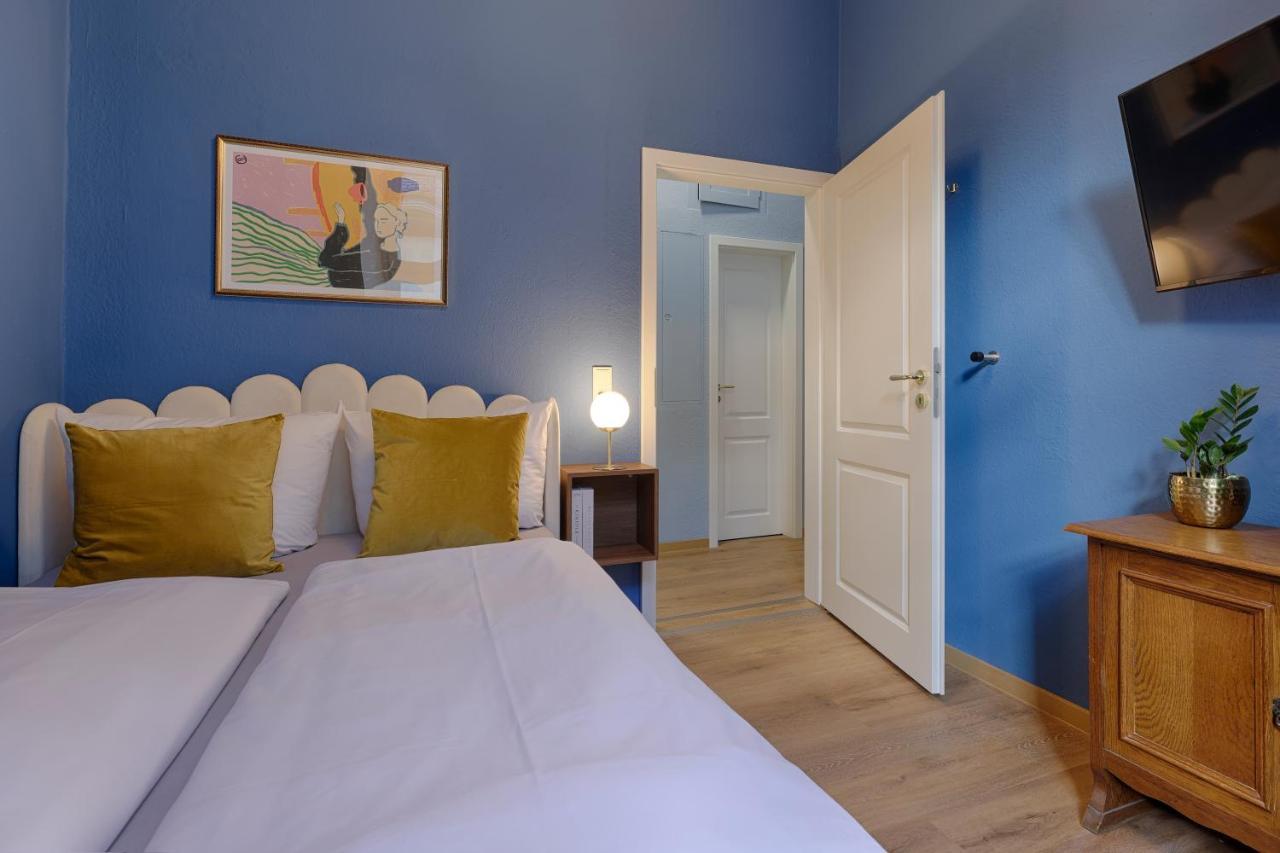 Homie Stay Am Marktplatz - Wohnen Im Historischen Balthasar-Neumann-Apartment 维尔茨堡 外观 照片