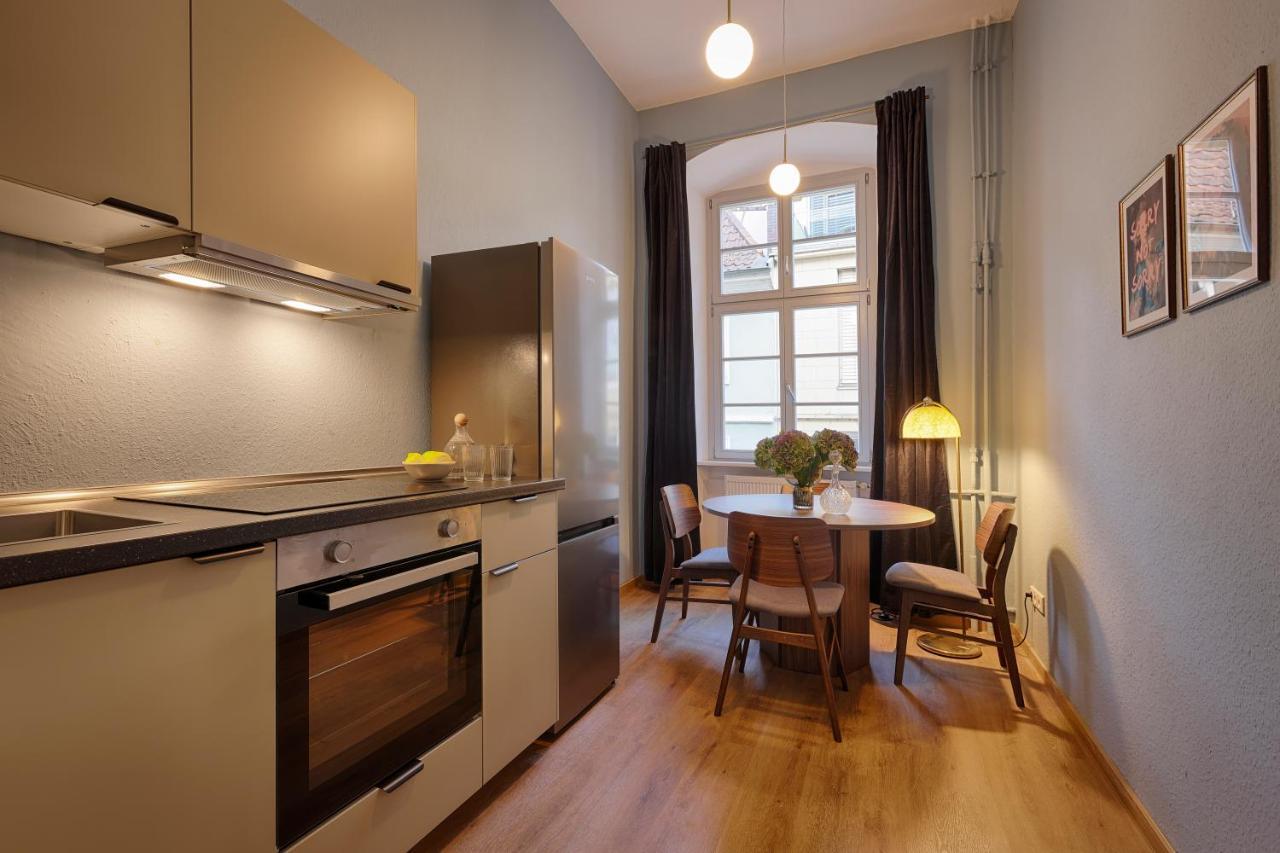 Homie Stay Am Marktplatz - Wohnen Im Historischen Balthasar-Neumann-Apartment 维尔茨堡 外观 照片